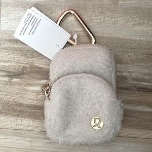 ❤️ Lululemon Nano Clip-On Fleece Backpack Light Ivory NWT